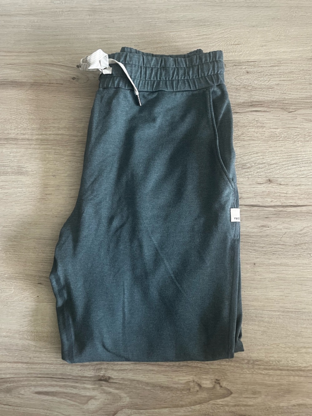Women’s Vuori Joggers - Picture 3 of 4